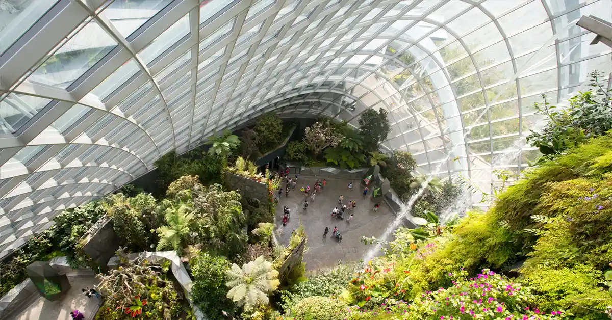 Best Tech-Enhanced Tourist Attractions Around the World